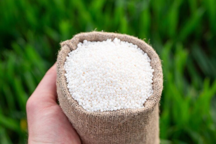 Fertilizer Subsidy Likely to Cross ₹3 Lakh Crore Mark